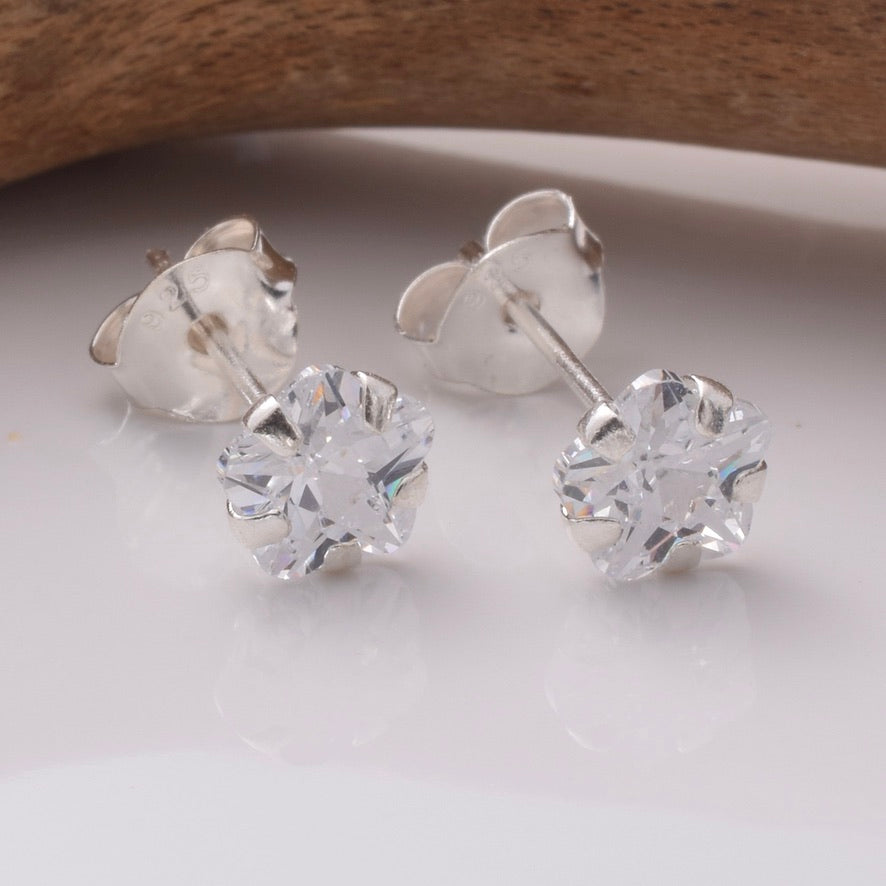 S918 - 925 silver 5mm flower CZ stud earrings