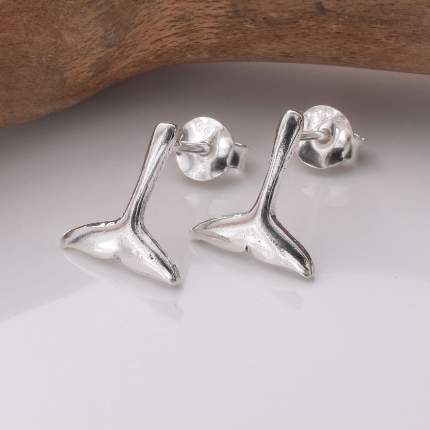 S923 - 925 silver whale tail stud earrings