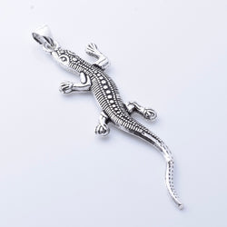 P1174 - 925 silver large lizard pendant