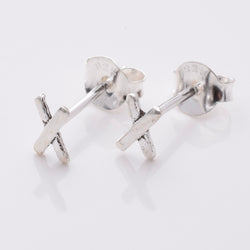 S862 - 925 silver kiss stud earrings