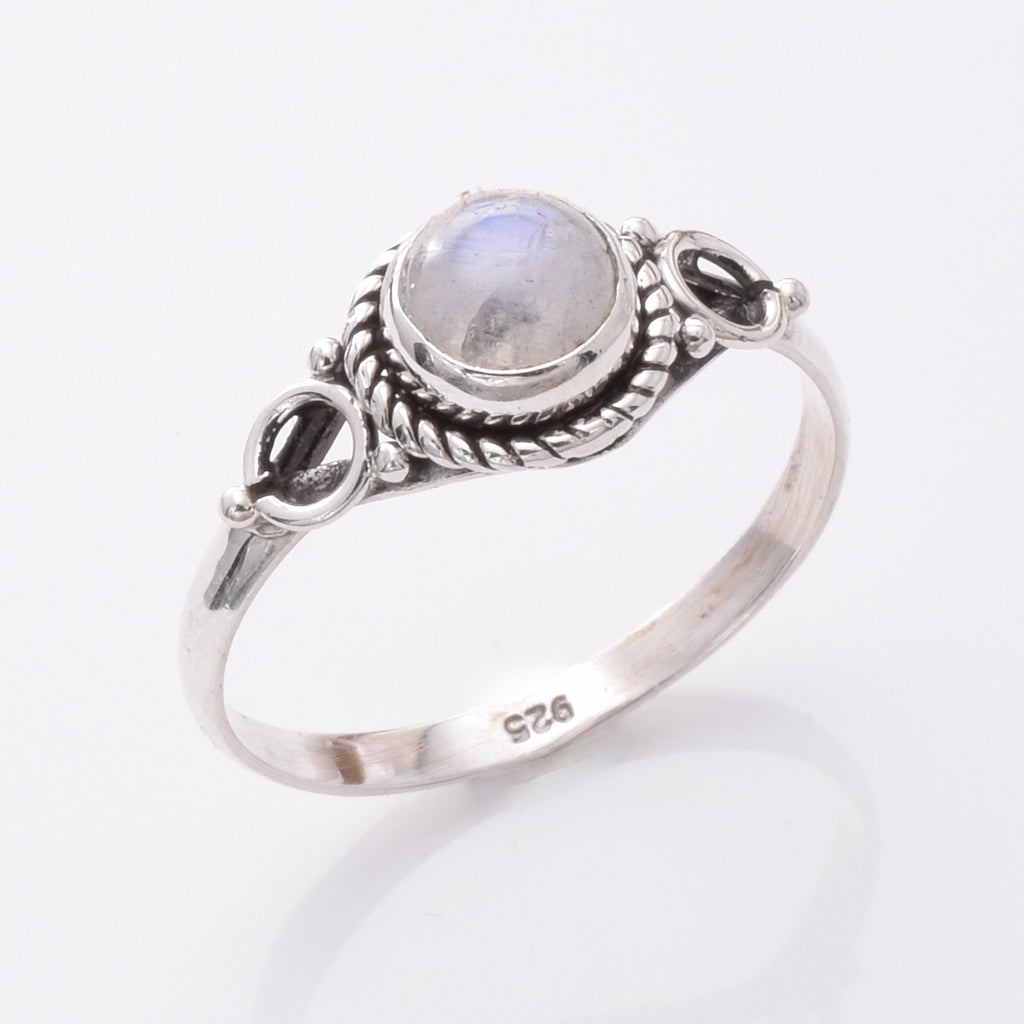 R279 925 silver and moonstone ring