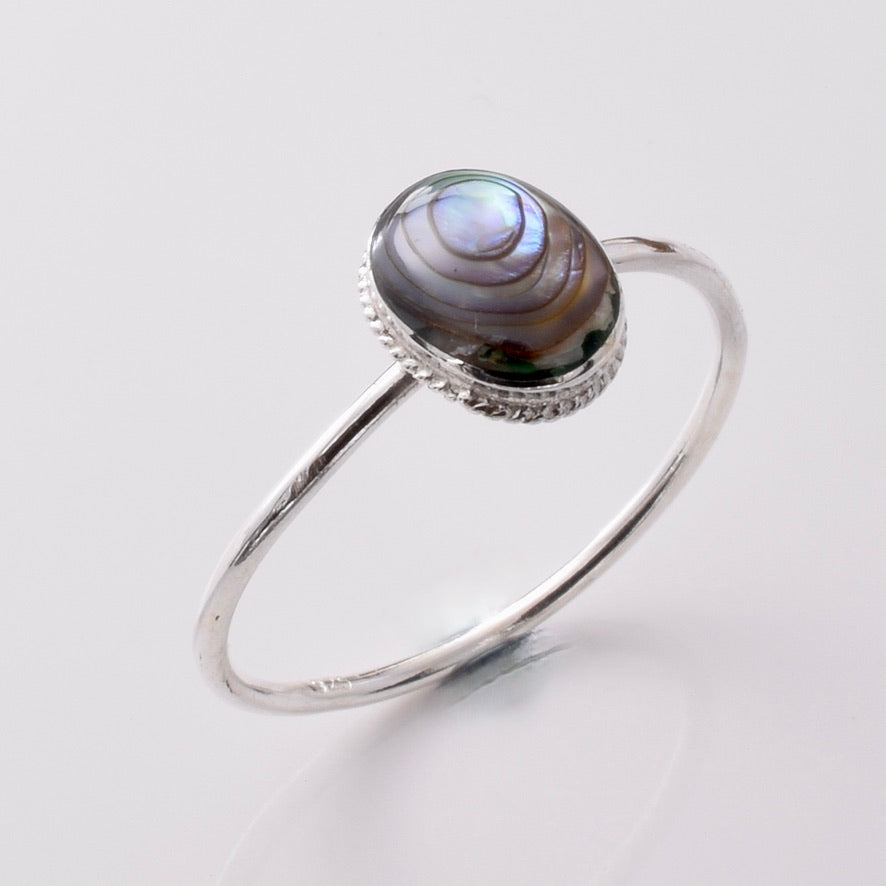 R304 - 925 silver oval abalone ring