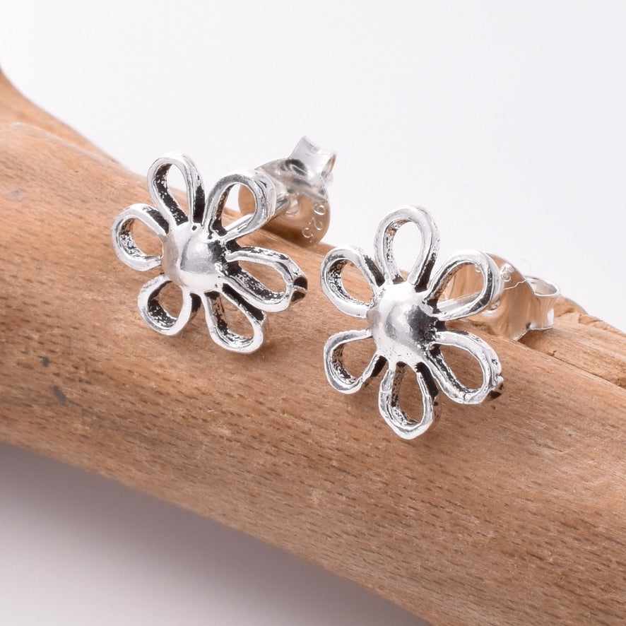 S791 - 925 silver flower stud earrings