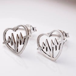 S801 - 925 silver Heart shape heartbeat stud earrings