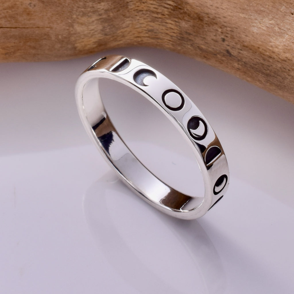 R203 -925 Silver Moon Phase ring