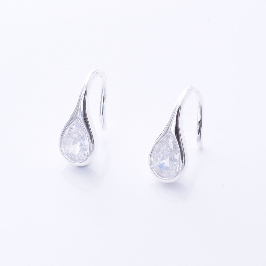 E934 - 925 silver CZ teardrop earrings