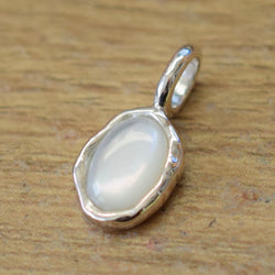 P1266 - 925 oval MOP inlay silver pendant