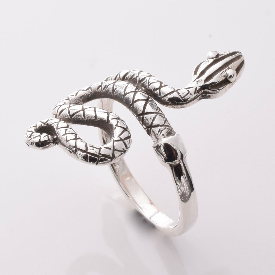 R314 - 925 silver snake ring