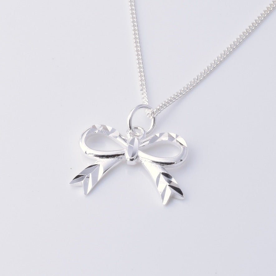 P1263 - 925 silver bow pendant