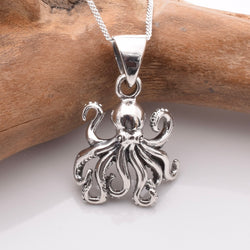 P1195 - 925 silver octopus pendant