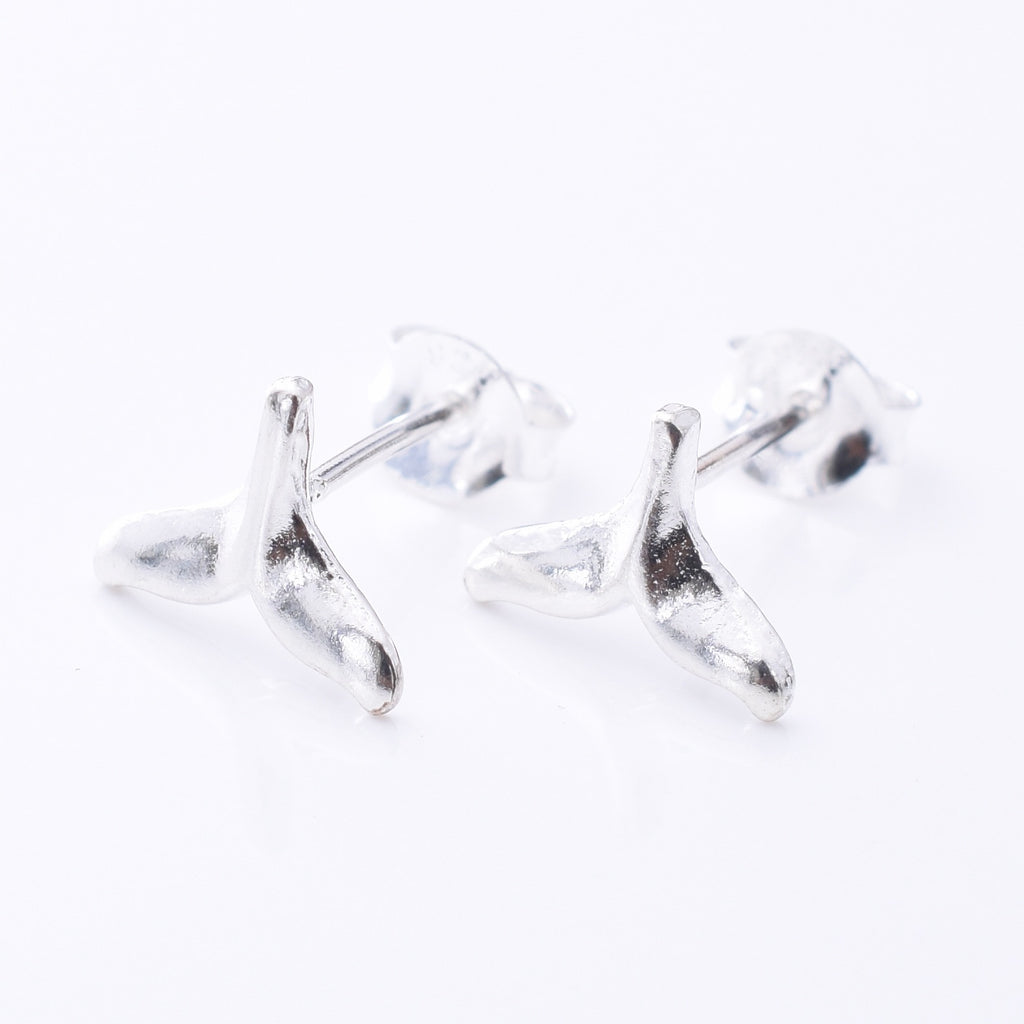 S1057 - 925 silver whaletail stud earrings
