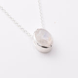P1236 - 925 silver moonstone oval necklace