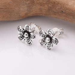 S810 - 925 silver stud earrings