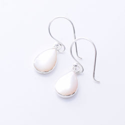 E937 - 925 silver MOP teardrop earrings