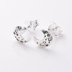 S825 - 925 silver crescent moon stud earrings