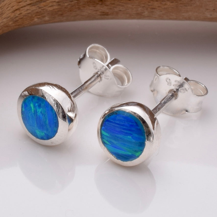 S867 - 925 silver blue opal 6mm stud earrings