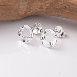 S796 - 925 silver hammered circles stud earrings