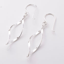 E865 - 925 silver half twist earrings