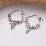 E834 - 925 silver 10mm mandala earrings