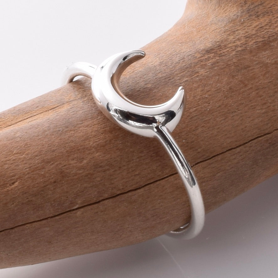 R301 925 silver crescent moon ring – Java Designs
