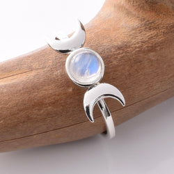 R272 925 silver triple moon moonstone ring