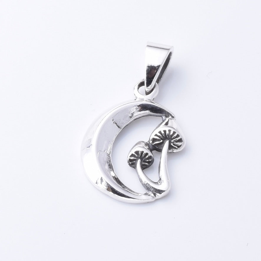 P1295 - 925 silver toadstool pendant