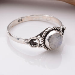 R279 925 silver and moonstone ring