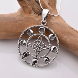 P1048 - 925 silver moonphase knot pendant