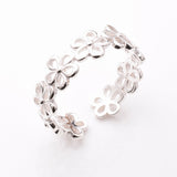 R347 - 925 silver outline daisy ring