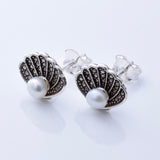 S989 - 925 silver FW pearl scallop stud earrings
