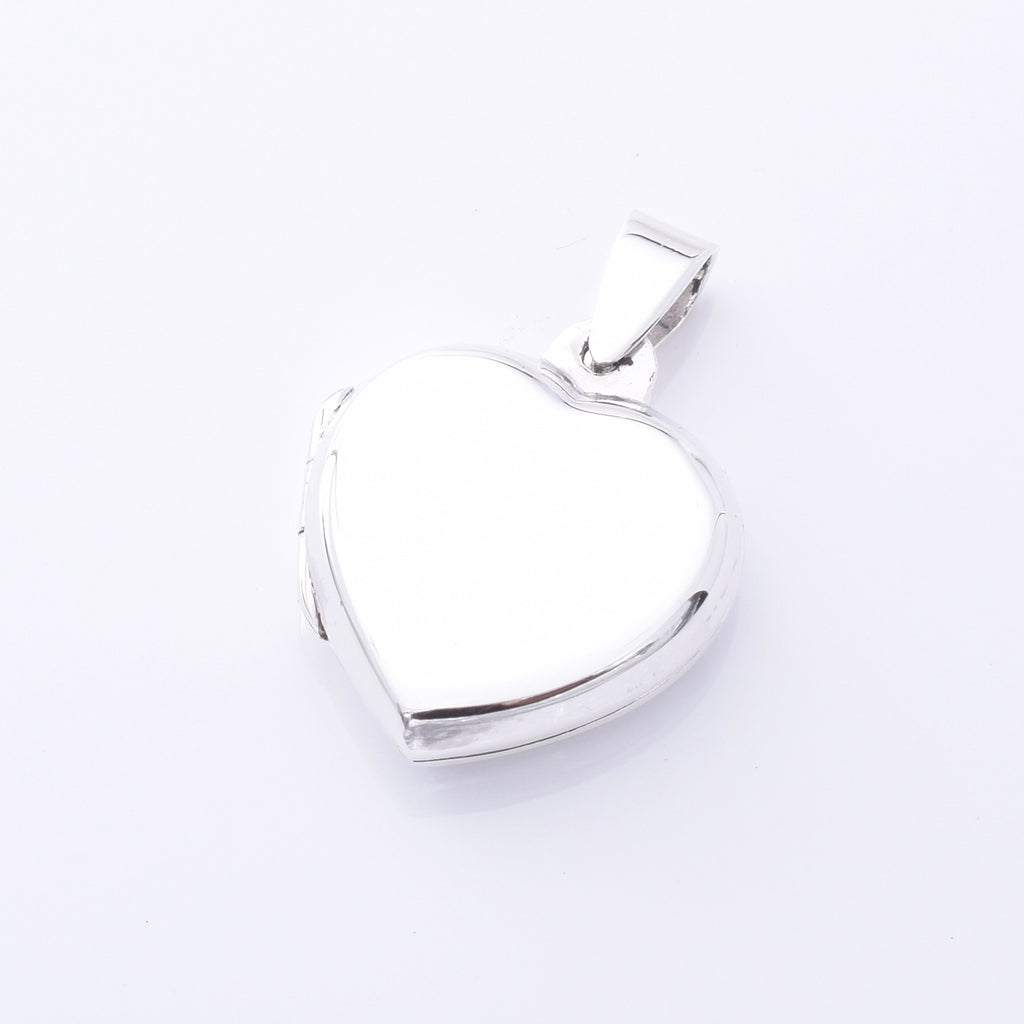 P1305 - 925 silver 18mm x 17mm locket