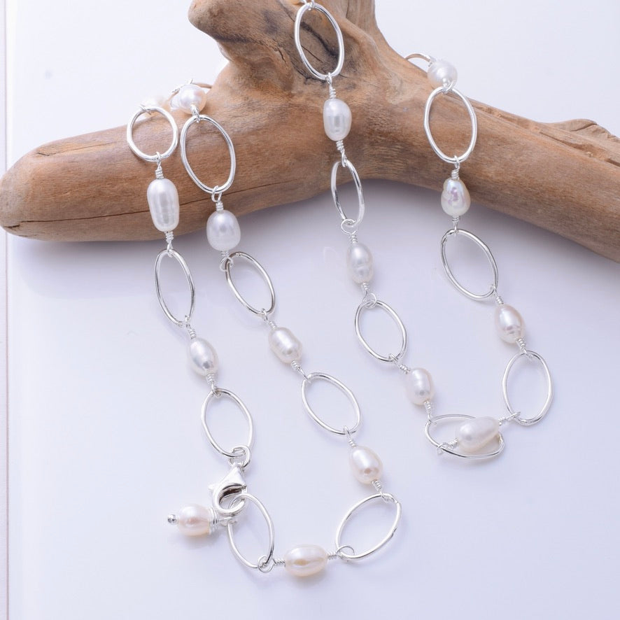 P1353 - 925 silver f/w pearl oval link necklace