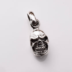 P1203 - 925 silver skull pendant