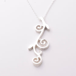 P683 - Silver triple branch pendant on 18" trace chain