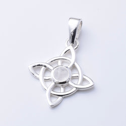 P1228 - 925 silver moonstone witches knot pendant
