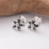 S805 - 925 silver daisy flower stud earrings