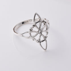 R267 - 925 silver witches knot ring