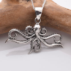 P1149 - 925 silver octopus pendant