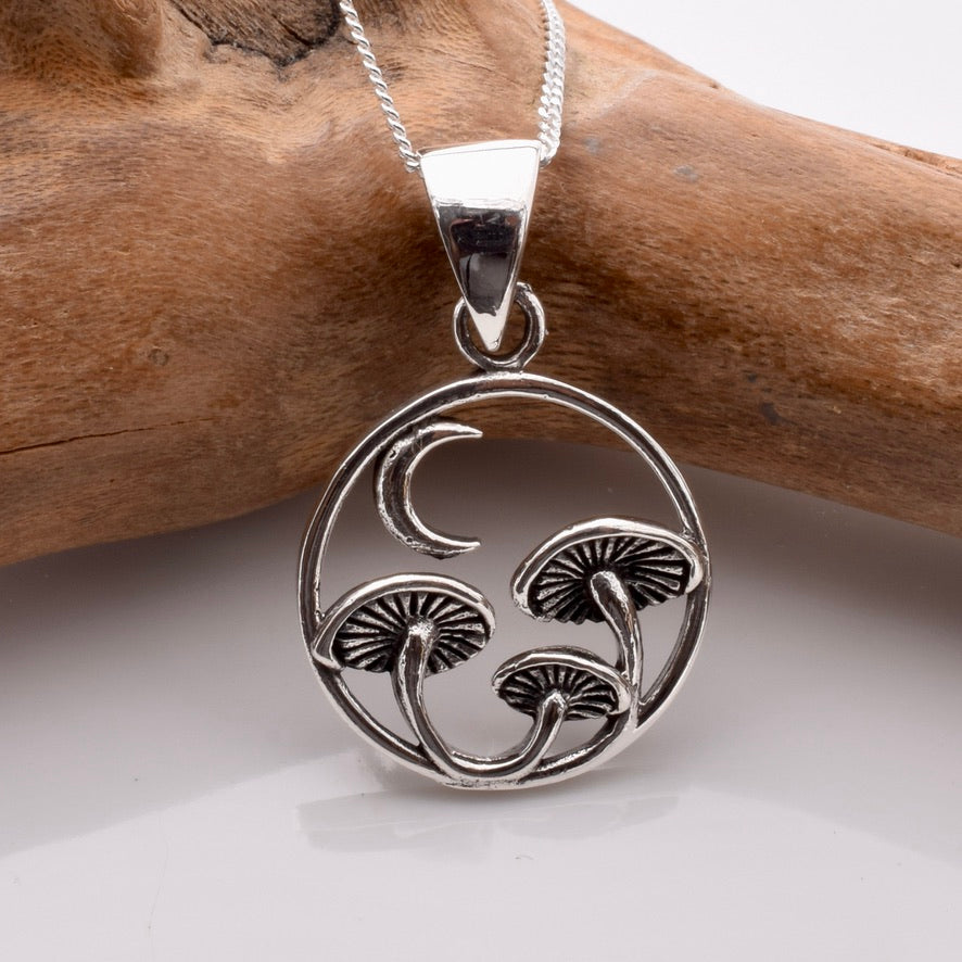 P1198 - 925 silver toadstool pendant