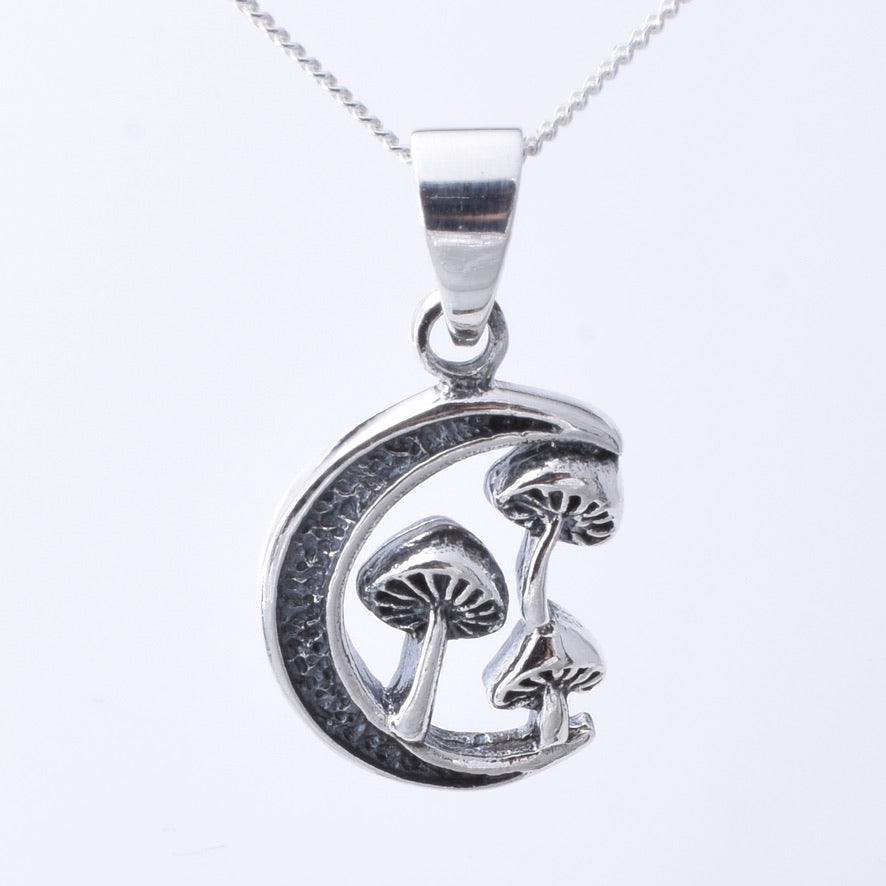 P1294 - 925 silver toadstool pendant