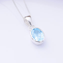 P1361 - 925 silver blue topaz oval pendant