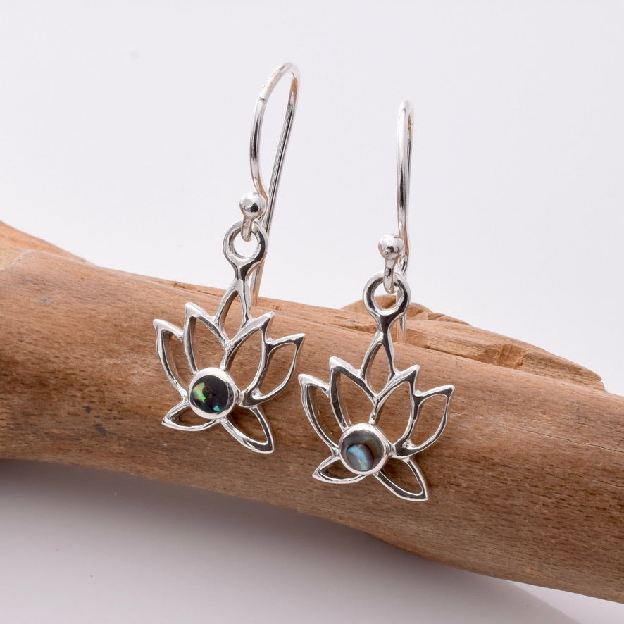 E811 - 925 silver abalone lotus earrings