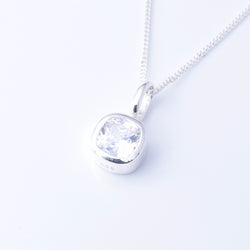 P1265 - 925 silver square shape CZ pendant