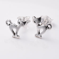 S827 - 925 silver cat stud earrings