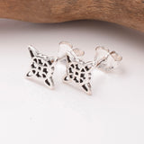 S1032 - 925 silver witches knot stud earrings