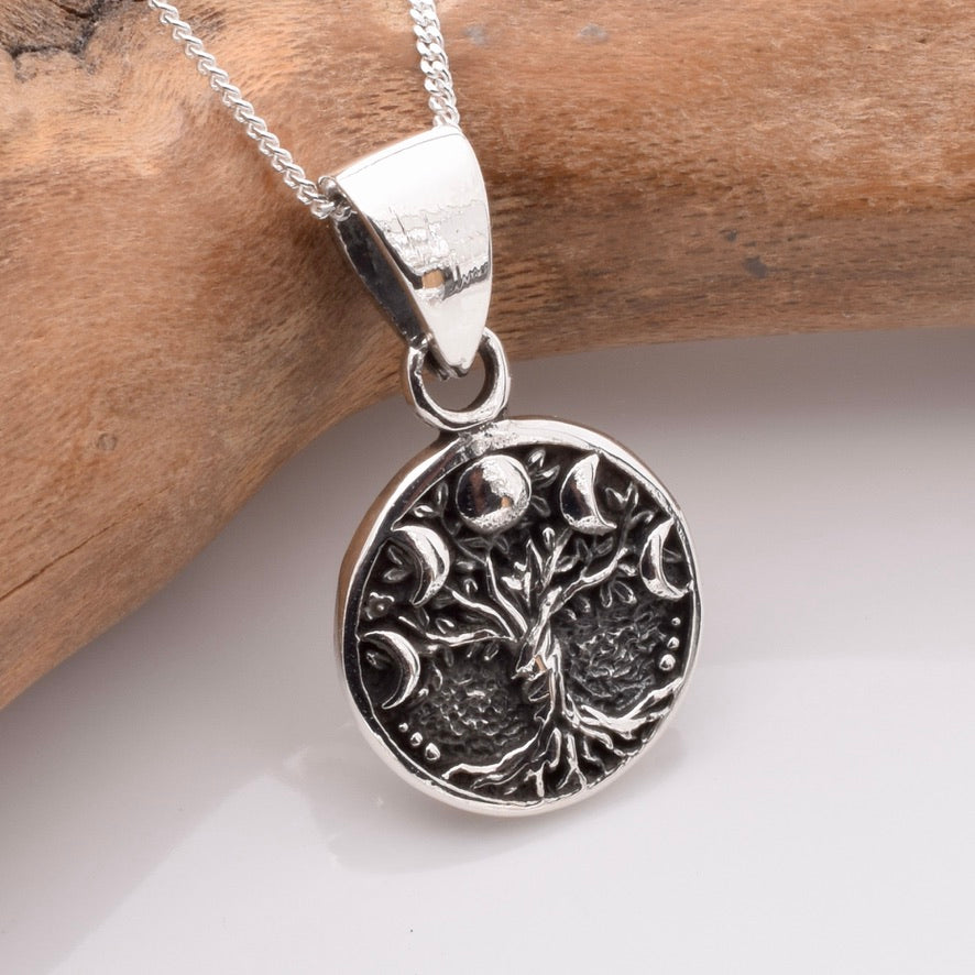 P1199 - 925 silver mother earth pendant