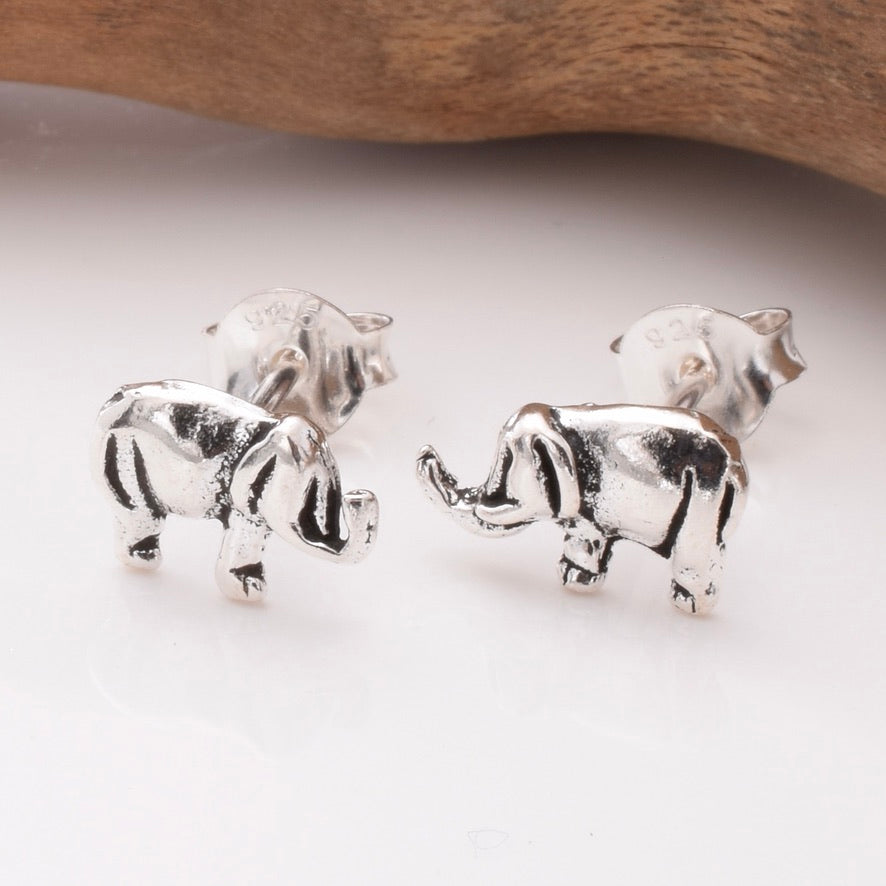 S1031 - 925 silver elephant stud earrings