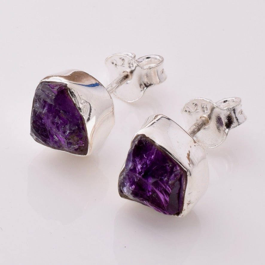 S1014 - 925 silver amethyst rough stud earrings
