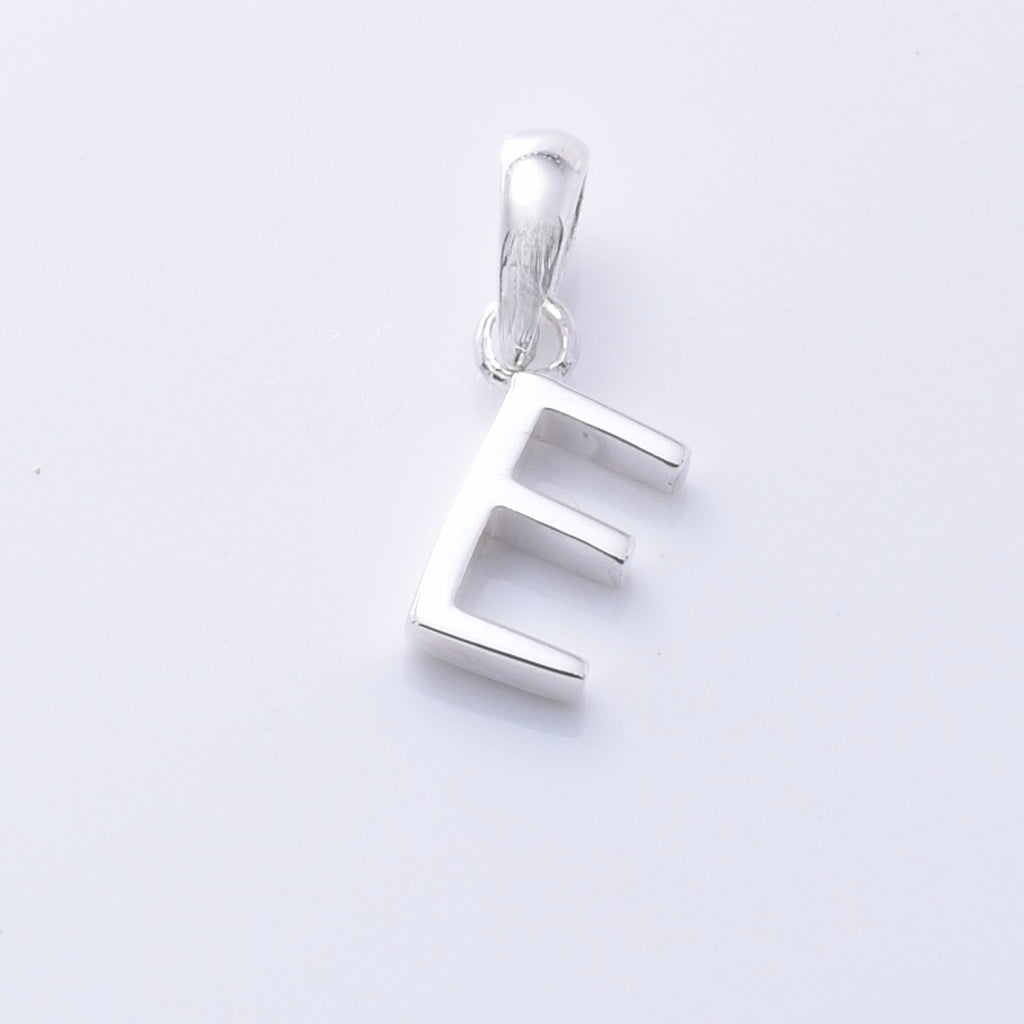 P1335 - E 925 silver initial pendant - E