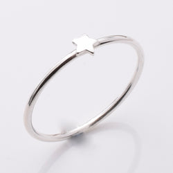 R289 925 silver tiny star ring